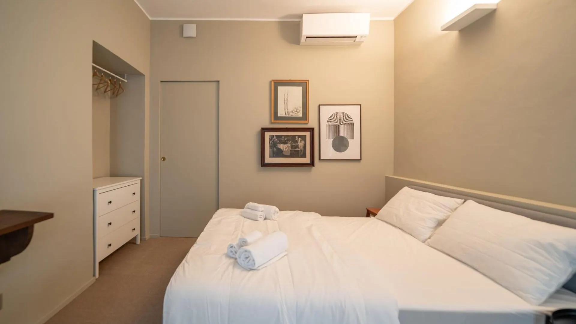 Luxury Apartment Brera - Centro Milan 0*,  Italy